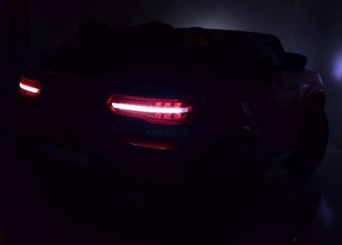 MERCEDES GLC 63S LICENCJA, 4X4, 2x12V, WALIZKA, MIĘKKIE KOŁA EVA, MIĘKKIE SIEDZENIE, LAKIER POLEROWANY, FULL OPCJA/XMX608