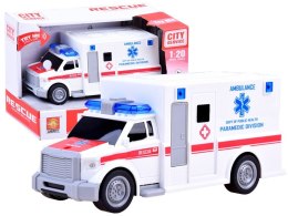 Autko karetka ambulans światło dźwięk ZA2946