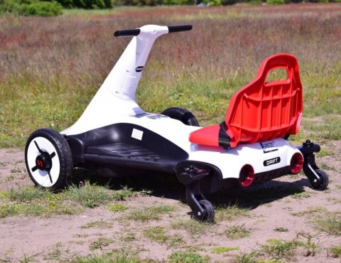 SZYBKI DRIFTUJĄCY GOKART, BLUETOOTH, ŚWIATŁA NOWOŚĆ/BDQ-8108 SZYBKI DRIFTUJĄCY GOKART, BLUETOOTH, ŚWIATŁA NOWOŚĆ/BDQ-8108