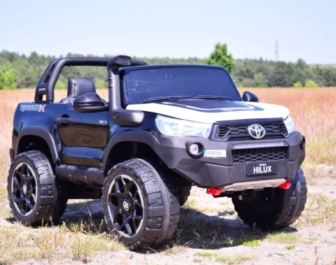 ORYGINALNA TOYOTA HILUX, 2X12V10AH W WALIZCE,MP4, LAKIER, FULL OPCJA 4X4 /DKHL850