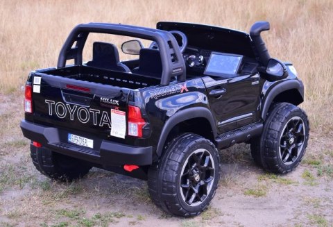 ORYGINALNA TOYOTA HILUX, 2X12V10AH W WALIZCE,MP4, LAKIER, FULL OPCJA 4X4 /DKHL850