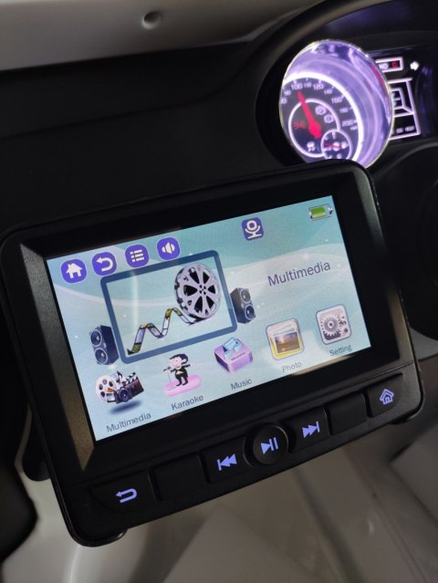 Auto Na Akumulator Mercedes G63 6x6 LCD MP4