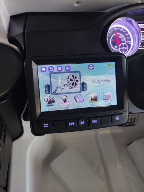 Auto Na Akumulator Mercedes G63 6x6 LCD MP4