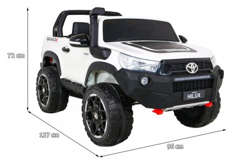 Pojazd Toyota Hilux Biała Pojazd Toyota Hilux Biała