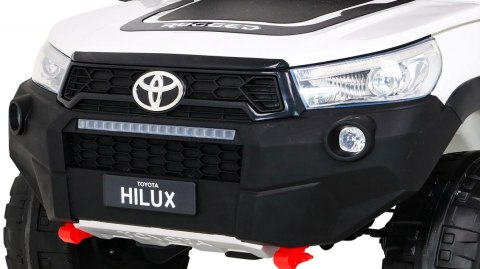 Pojazd Toyota Hilux Biała