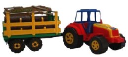 Traktor tytan z drewnem