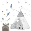 Namiot tipi dla dzieci z girlandą i światełkami - jasno szare w chmurki