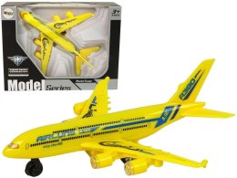 Samolot pasażerski żółty