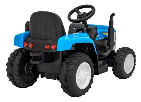 Traktor Z Przyczepą New Holland T7 Niebieski Traktor Z Przyczepą New Holland T7 Niebieski