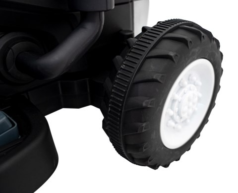 Traktor Z Przyczepą New Holland T7 Niebieski Traktor Z Przyczepą New Holland T7 Niebieski