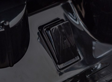 McLaren Artura na akumulator dla dzieci Czarny + Napęd 4x4 + Pilot + Wolny Start + EVA + Audio LED McLaren Artura na akumulator dla dzieci Czarny + Napęd 4x4 + Pilot + Wolny Start + EVA + Audio LED