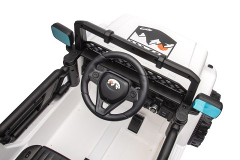 AUto na akumulator Pojazd Off-Road CLIMBER Biały 4x4 AUto na akumulator Pojazd Off-Road CLIMBER Biały 4x4