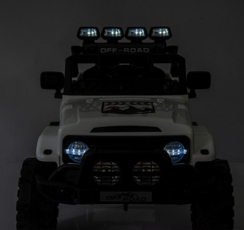 AUto na akumulator Pojazd Off-Road CLIMBER Biały 4x4 AUto na akumulator Pojazd Off-Road CLIMBER Biały 4x4