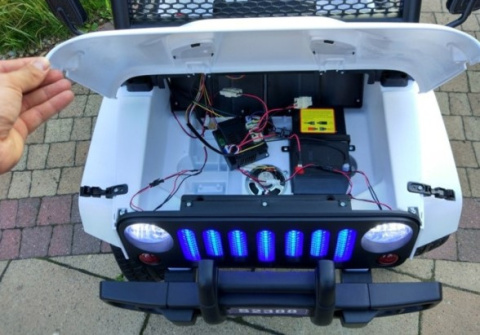 Autko terenowe Raptor Drifter Biały + Pilot + Napęd 4x4 + Schowek + Wolny Start + MP3 LED Autko terenowe Raptor Drifter Biały + Pilot + Napęd 4x4 + Schowek + Wolny Start + MP3 LED
