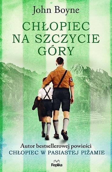Chłopiec na szczycie góry Chłopiec na szczycie góry
