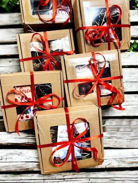 Box prezentowy dla niej Prezent dla kobiety damski mini zestaw Bossy