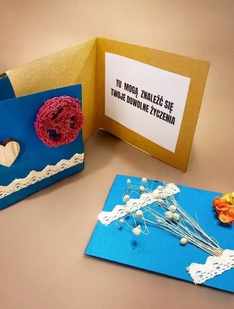 Świąteczny upominek gotowy box prezentowy herbata syrop miód konfitura