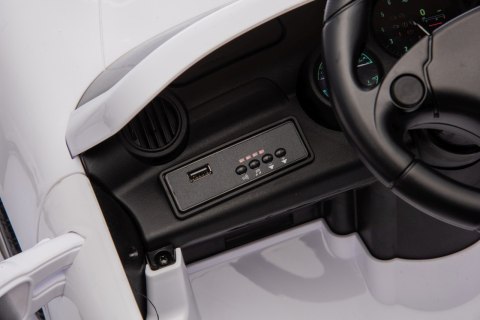 Auto na akumulator Pojazd RUF CTR3 2x35W Biały Auto na akumulator Pojazd RUF CTR3 2x35W Biały