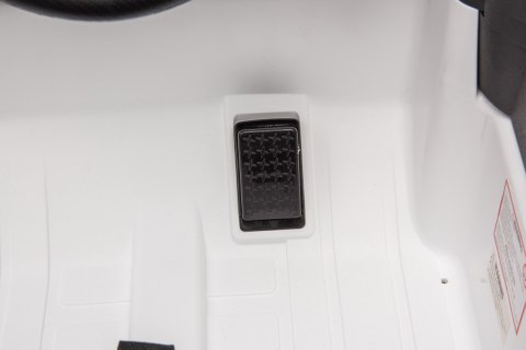 Toyota Land Cruiser PRADO – Auto na Akumulator dla Dzieci Światła LED & MP3 Toyota Land Cruiser PRADO – Auto na Akumulator dla Dzieci Światła LED & MP3