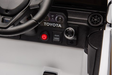 Toyota Land Cruiser PRADO – Auto na Akumulator dla Dzieci Światła LED & MP3 Toyota Land Cruiser PRADO – Auto na Akumulator dla Dzieci Światła LED & MP3