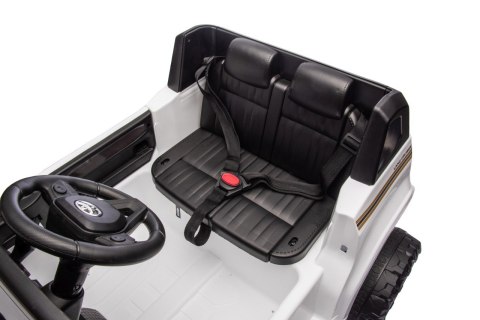Toyota Land Cruiser PRADO – Auto na Akumulator dla Dzieci Światła LED & MP3 Toyota Land Cruiser PRADO – Auto na Akumulator dla Dzieci Światła LED & MP3