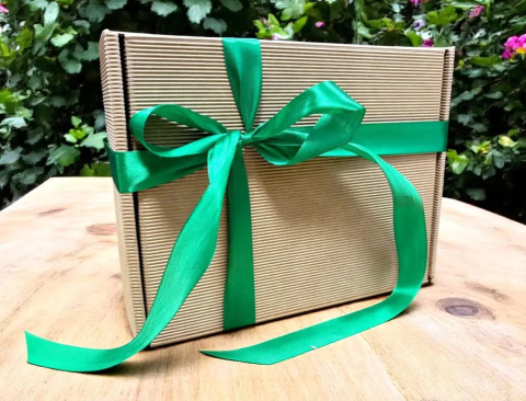 PREZENT NA DZIEŃ MAMY KOSZ PREZENTOWY BOX SYROP ORZECHY KONFITURA MIÓD PREZENT NA DZIEŃ MAMY KOSZ PREZENTOWY BOX SYROP ORZECHY KONFITURA MIÓD