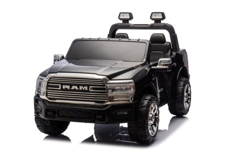Ogromny Elektryczny samochód RAM dla dzieci 2x200W z pilotem, Bluetooth i amortyzatorami Ogromny Elektryczny samochód RAM dla dzieci 2x200W z pilotem, Bluetooth i amortyzatorami