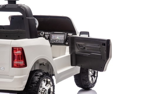 Auto Ram 3500 na akumulator 2x200W 24V/7Ah ekosóra EVA LED bluetooth - JJ2599 Auto Ram 3500 na akumulator 2x200W 24V/7Ah ekosóra EVA LED bluetooth - JJ2599