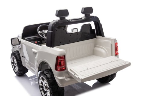 Auto Ram 3500 na akumulator 2x200W 24V/7Ah ekosóra EVA LED bluetooth - JJ2599 Auto Ram 3500 na akumulator 2x200W 24V/7Ah ekosóra EVA LED bluetooth - JJ2599