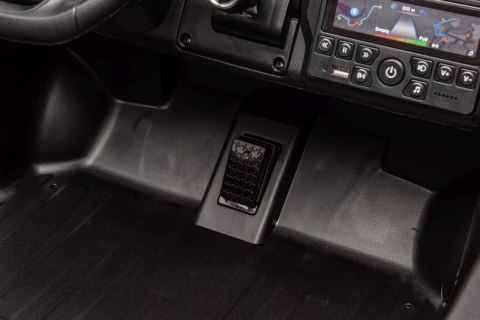 Ogromny Elektryczny samochód RAM dla dzieci 2x200W z pilotem, Bluetooth i amortyzatorami Ogromny Elektryczny samochód RAM dla dzieci 2x200W z pilotem, Bluetooth i amortyzatorami