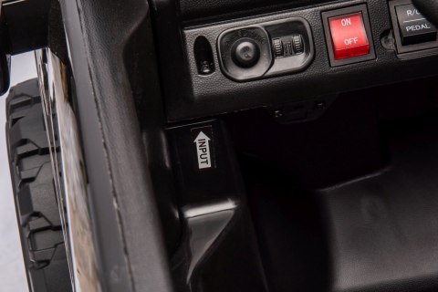 Ogromny Elektryczny samochód RAM dla dzieci 2x200W z pilotem, Bluetooth i amortyzatorami Ogromny Elektryczny samochód RAM dla dzieci 2x200W z pilotem, Bluetooth i amortyzatorami