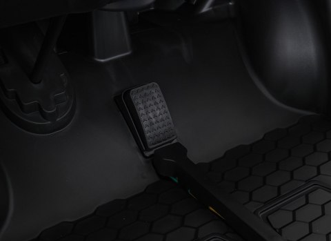 Auto na akumulator Pojazd Terenowy PASSION 4x4 Czerwony