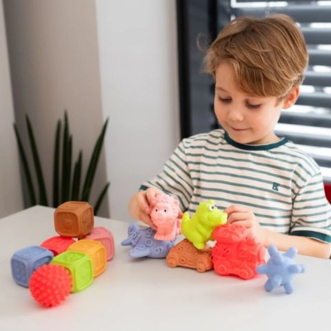 Zestaw sensoryczny z pojazdami 14 elementów - Tullo 12m+