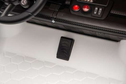 Porsche Taycan Turbo S Biały 24V Autko na Akumulator 2x90W z Pilotem