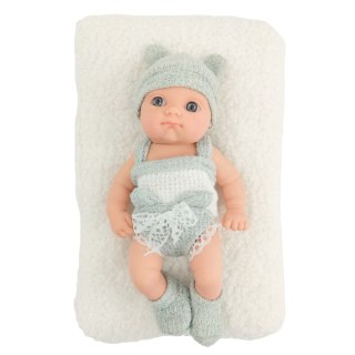 Lalka Bobas Niemowlak Z Kocykiem Biało-Szare Ubranko Czapeczka 18 cm