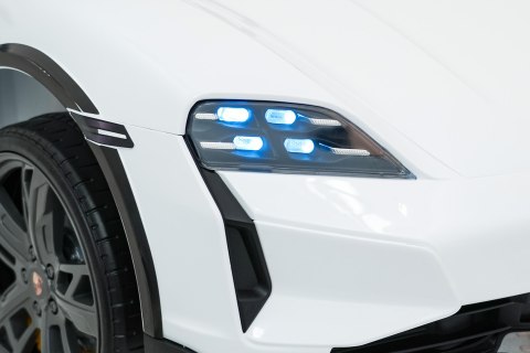 Porsche Taycan Turbo S Biały 24V Autko na Akumulator 2x90W z Pilotem