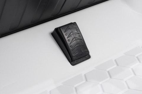 Porsche Taycan Turbo S Biały 24V Autko na Akumulator 2x90W z Pilotem