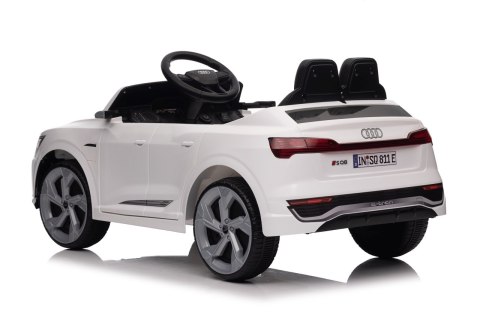 Auto Audi SQ8 białe na akumulator dla dzieci PA.HZB-SQ8