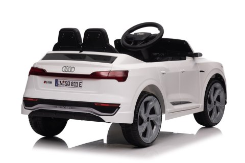 Auto Audi SQ8 białe na akumulator dla dzieci PA.HZB-SQ8