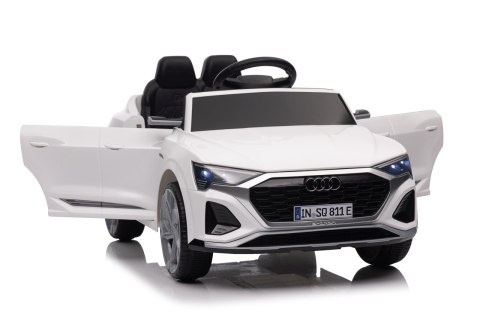 Auto Audi SQ8 białe na akumulator dla dzieci PA.HZB-SQ8