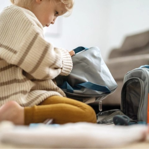 Pluszowy kotek z torbą i akcesoriami - Small Foot 2+