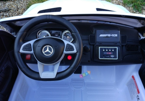 Mercedes auto SLR722S kluczyki 2 silniki białe Mercedes auto SLR722S kluczyki 2 silniki białe