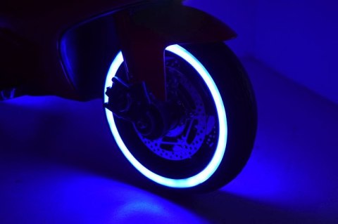 WIELKI MOTOR ŚCIGACZ PERFECT WOLNY START, ŚWIECĄCE, MIĘKKIE KOŁA/1628G
