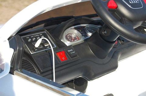 DWUOSOBOWE AUDI Q7 NA LICENCJI 2x35W AUTO NA AKUMULATOR