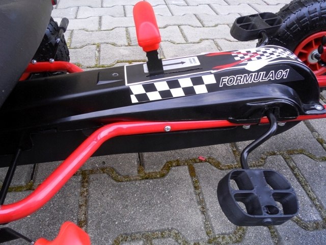 GOKART G1r NA PEDAŁA POMPOWANE KOŁA HAMULEC RĘCZNY Szerokość pojazdu 60 cm